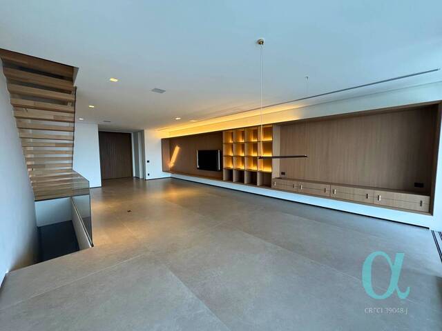 Casa para Venda em Santana de Parnaíba - 5