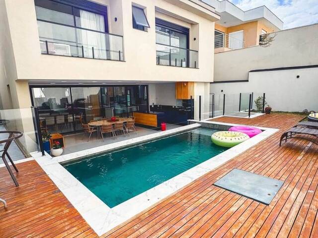 Casa para Venda em Santana de Parnaíba - 2