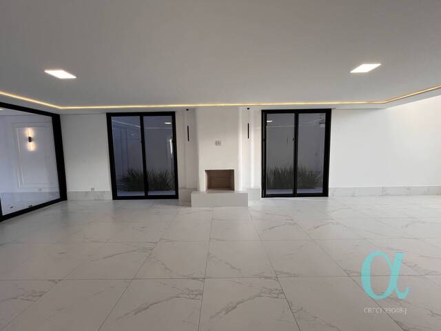 Casa para Venda em Santana de Parnaíba - 5